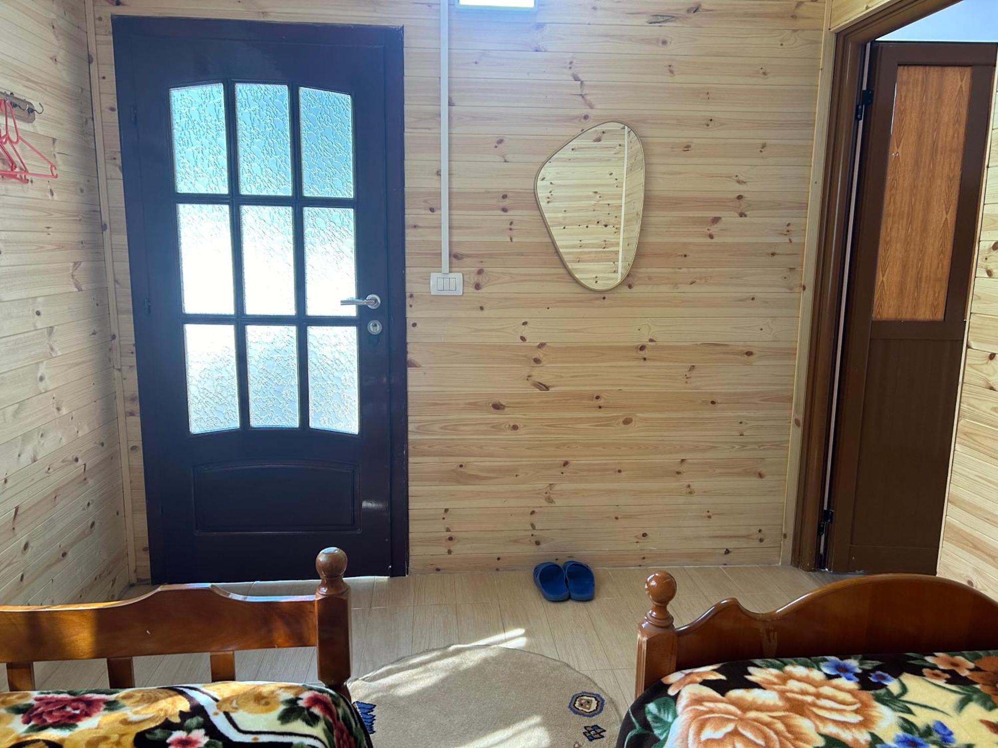 Bujtina Uji I Panjes, Log Cabins Dukat Exteriör bild